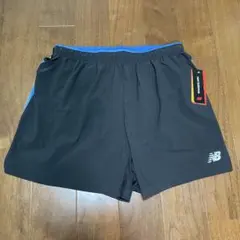 お値下げ中！New Balance ランニングショーツ ブラック　XL新品のサムネイル