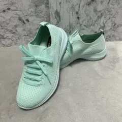 きね様【新品未使用】スケッチャーズ　Skechers ウォーキングシューズ