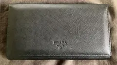 PRADA ブラック 二つ折り財布