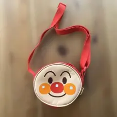 アンパンマン 円形バッグ 赤　ショルダーバッグ