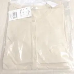 ベージュ　カーディガンのサムネイル