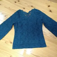 レースプルオーバートップス