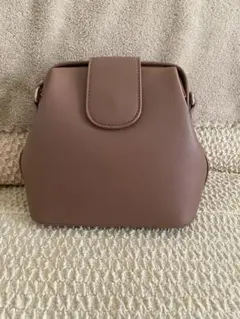 ピンクブラウン フラップ付き ショルダーバッグ