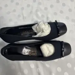 Salvatore Ferragamo パンプス ブラックのサムネイル