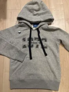 adidas 裏起毛　厚手ふかふかパーカー