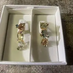 スワロフスキードロップピアス