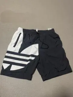 adidas ストライプ ショートパンツ Mサイズ