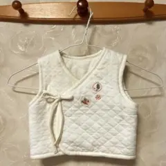 新生児 ベビー 中綿入り ベスト 中古品　50〜70㎝