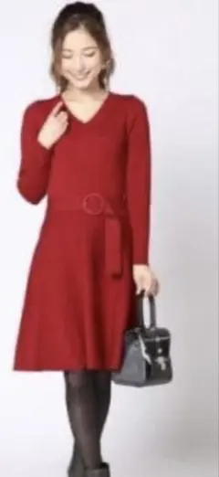 QUEENS COURT Vネックワンピース（レッド）