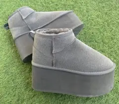 【美品】厚底9.5cmグレー スエード調ショートブーツ ムートンブーツ 25cm