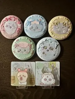 ちいかわ 刺繍缶バッジ5個、アクリルシーンクリップ2個のサムネイル