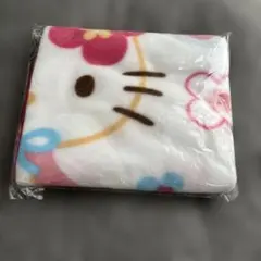 サンリオ　ハローキティ　フリースブランケット