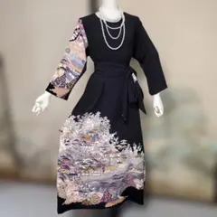 C960.着物リメイク、黒留袖、黒 花柄刺繍 長袖ドレス、作家物、落款