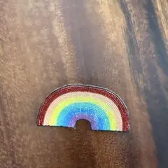 アリスアンドオリビア　虹ブローチのサムネイル