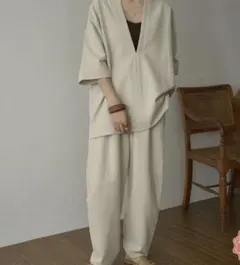 ベージュ　セットアップ