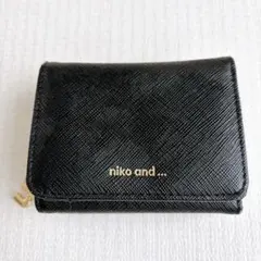 niko and... ニコアンド　三つ折り財布 ブラックのサムネイル