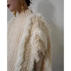 新品未使用✨ Acka フリンジ ニット ベストのサムネイル
