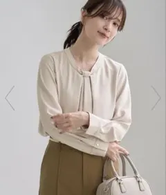 ロペピクニック メタルパーツフロントフリルタイロングスリーブブラウス