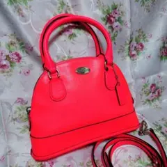 お値下げです！【美品】COACH　ネオンピンク ショルダーバッグ　2way