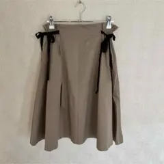 新品　未使用　ナチュラルビューティーベーシック　スカート　ボトムス　ベージュ