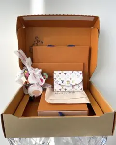 2026年最新】ポルトモネ・ロザリ 村上隆の人気アイテム - メルカリ