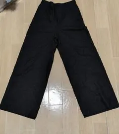 GU ワイドパンツ