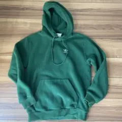 adidasフリースパーカー