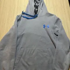 Under Armour グレー パーカー