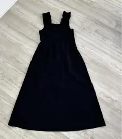 キャミロングワンピ　黒　後ろリボン　美品