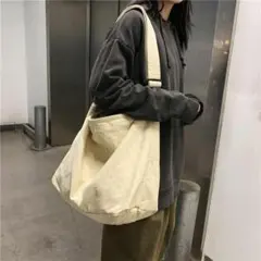 ④ニュースペーパーバック　ホワイト　メッセンジャーバック　古着　ショルダーバッグ