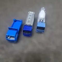 青いトラックとコンクリートミキサーセットのサムネイル