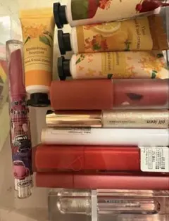 リップスティックとハンドクリームセット