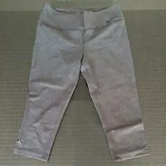 NIKEヨガウエア　グレー七分丈スパッツ　Lサイズ