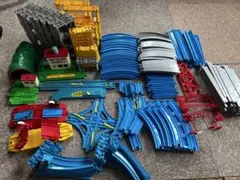 プラレール パーツセット 駅舎・レール　130以上まとめ売り