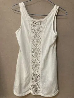 白　レースタンクトップ　背面ビーズ装飾　MINK MOSSi 春　夏　秋