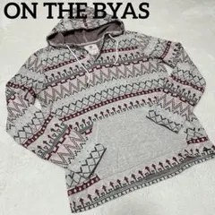 ON THE BYAS 幾何学模様 フード付きパーカー