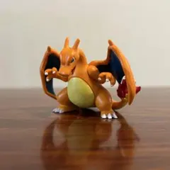 モンコレ　フィギュア　リザードン