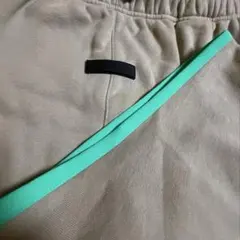 ESSENTIALS ハーフパンツ