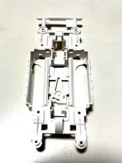 ★高精度:フライス盤加工★MSフレキ 旧センターシャーシ 強化 白 ホワイト ☆高精度:フライス盤加工☆MSフレキ 旧センターシャーシ 強化 白