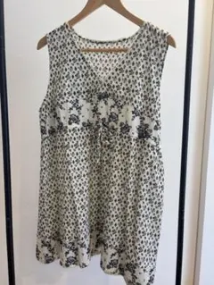 アイボリー フラワープリント ノースリーブ チュニック 4L