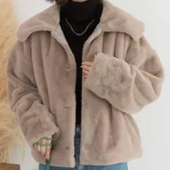 ad thie ふわふわソフトタッチ衿付きエコファージャケット