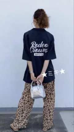 RODEO CROWNS バックロゴオープンカラーシャツ(黒)のサムネイル