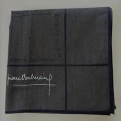 Pierre Balmain ピエールバルマンハンカチ グレー系　チェック柄のサムネイル