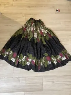 フラダンス用黒緑花柄スカート