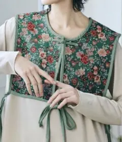 総柄ビスチェ　ベスト　花柄　ジャガード　ロングワンピース　緑　赤　黄色