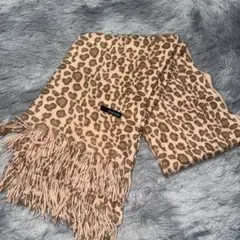 CECIL McBEE ヒョウ柄マフラー