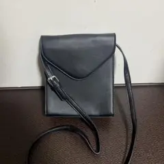 ブラックショルダーバッグ