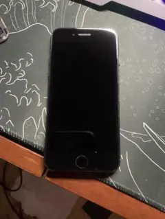 Apple iPhone 7 ブラック 128 GB SIM フリ—