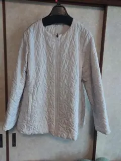 ホワイト キルティングジャケット ジップアップ