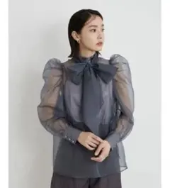 お値下げ！美品☆LILY BROWN オーガンザ2wayボウブラウス
